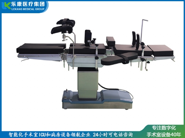 新款四功能電動手術(shù)臺